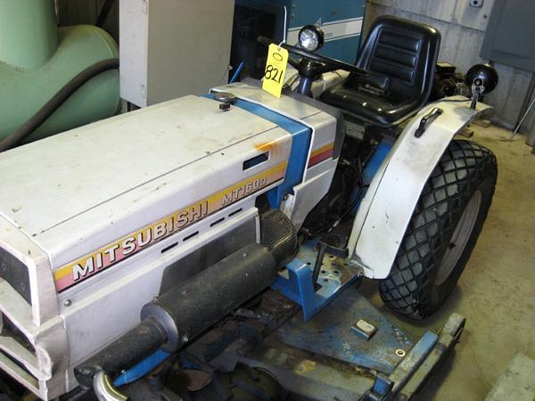 ylinder, 4 speed, 7 height mower w/plow 3-point hitch, P.T.O. Drive &  attachment