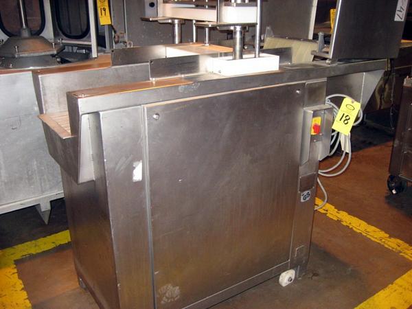 #174, 440 volt, mfg. 1999, w/walking beam 13 1/2" W X 5' L, no needles