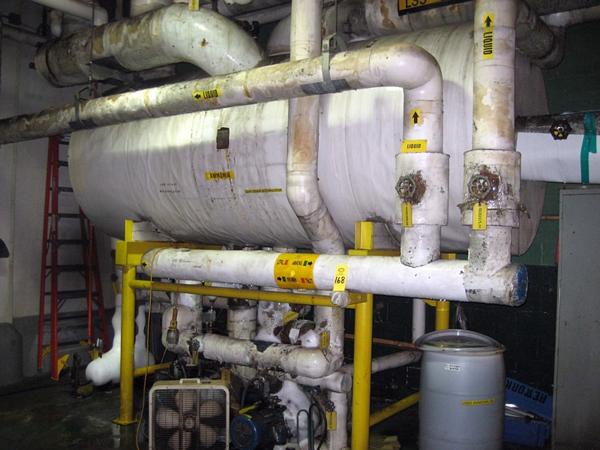 ge Accumulator, Ser. #37555, 150 PSI max wp, 650º F max temp, -20º F min. temp. w/(2) 5 h.p.