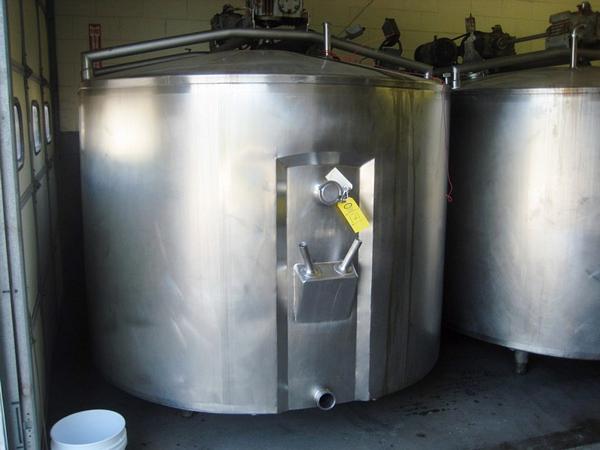 . Enclosed Cheese Vat, 3" V body outlet valve, Ser. #00775133, manual speed control & thermometer,