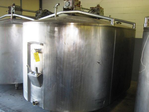 . Enclosed Cheese Vat, 3" V body outlet valve, Ser. #00875142, manual speed control & thermometer,