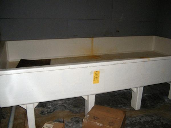 tackable Design, 450 Gallons. Inside dimensions are 12' long x 6' wide x 16" deep