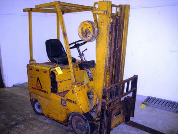orklift, ride type, 2 stage mast w/charger, Ser. #DEK136333, good battery, needs electrical work