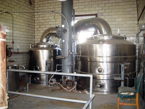 rator, thermo recompression rising film design w/pre-heater, s.s. hot well tank, condenser, vacuum