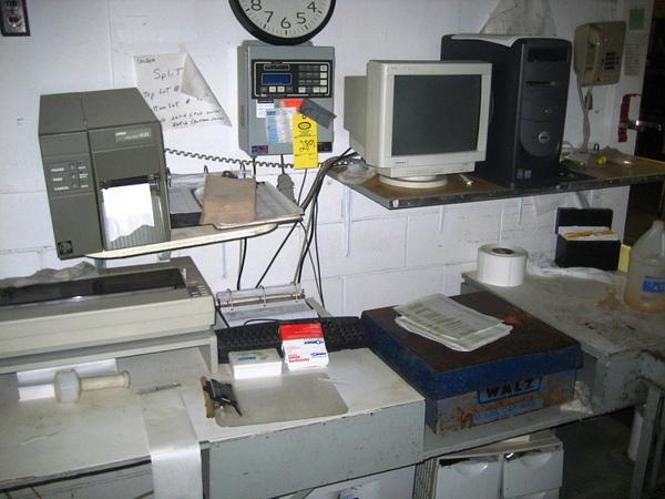ludes Walz platform scale w/Flex Weigh digital readout, Data Max label printer, Dell computer, &