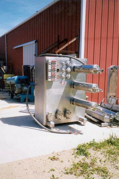 ream Freezer, 240 GPH, Ser. #4950, 3 barrel freezer, with 80 GPH per barrel, includes separate mix