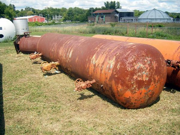 8" diameter X 20' L X 250 psi maximum pressure, 7800 Lb cap., NB#31277, Ser. #E52859 (Loading Fee $