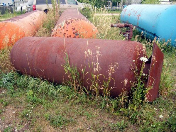 si, 36" diameter X 8' H, 3" flanged inlet, 11/4" NPT outlet, gauge glass fittings, approximates 1800