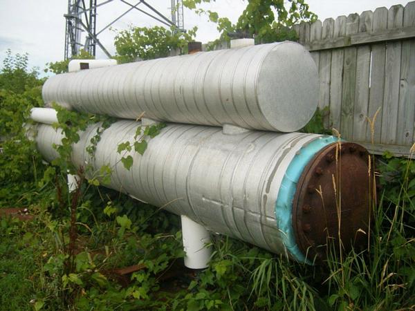 al cap., 24" diameter barrel, 18' long, with attached surge drum, 16" diameter, 15 ft. long, 4"