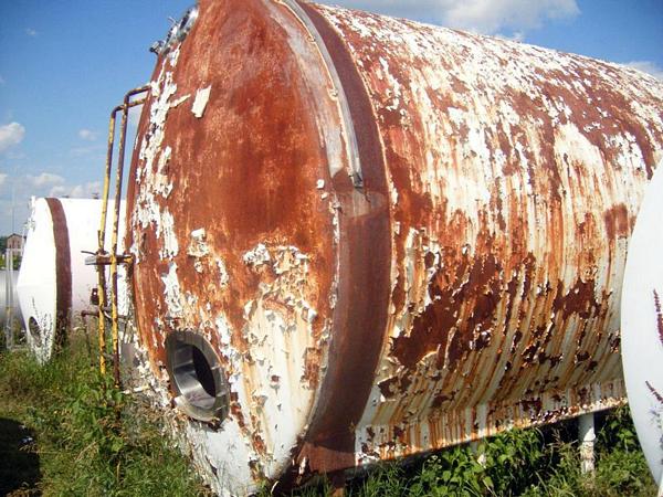 ank, 11' dia. X 14' L X 13' 6" H, vertical agitation, 3" clamp outlet (Loading Fee $300.00)