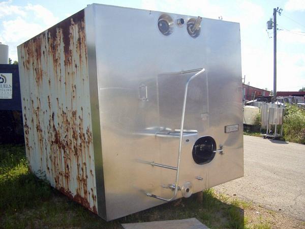 lar Refrigerated Tank, Ser. #40-72-2671, with s.s. front head, 8' 6" W X 11' 6" L X 9' 6" H,