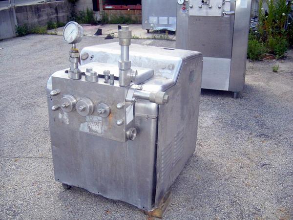 r. #270495, s.s. clad frame, minimum cap. 2500 GPH, 2 stage manual homogenizing valve, 2 1/8"