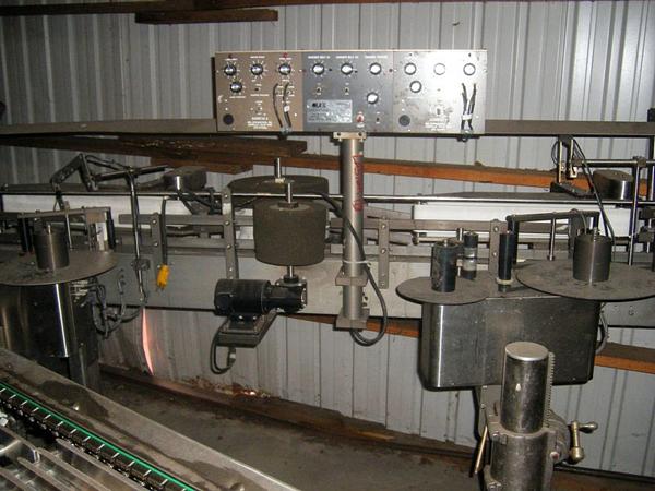 279 802, unit measures 7' L X 30" W X 64" H (Loading Fee $200.00)