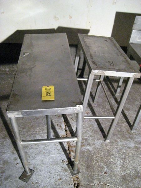 egs,  S.S. Table 15" W X 30" L X 32" H  ; located in Grenada, Mississippi