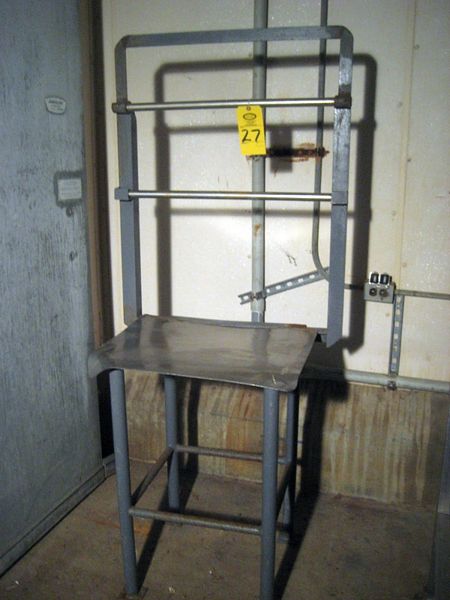 . top, 24" W X 20" L   ; located in Grenada, Mississippi