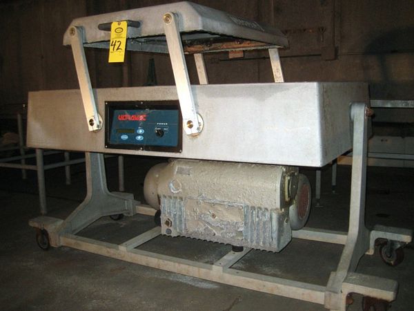 r, Ser. #2707, 240 volts, 24" seal bars w/Busch Vacuum Pump RAO160-8032-1026    ; located in