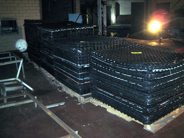 . 675 pcs    ; located in Grenada, Mississippi