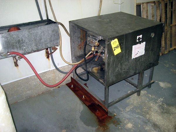 ump, rated 86 gal./minute, 3000 PSI      ; located in Chicago, Illinois