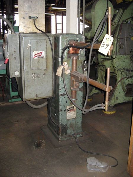 Sport Welder, 24" throat, Ser. #5163, 20 KVA, Hoffman Controls