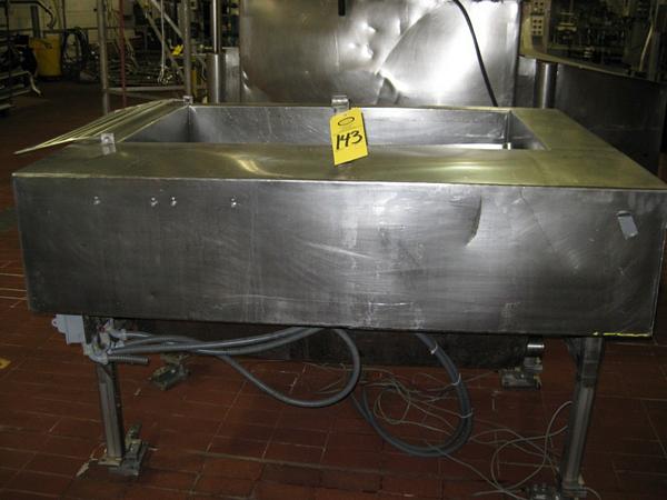 single shaft, 3" end bottom & tilt discharges, s.s. frame mounted on load cells