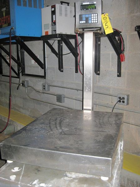 LB cap.,  24" X 30" s.s. top  **Located In Scranton, PA