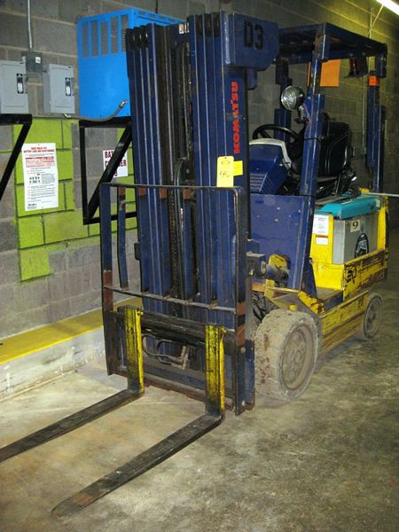 , 2860 LB cap., 48 volt battery, triple stage mast, side shift, lights, back-up beeper  **Located In