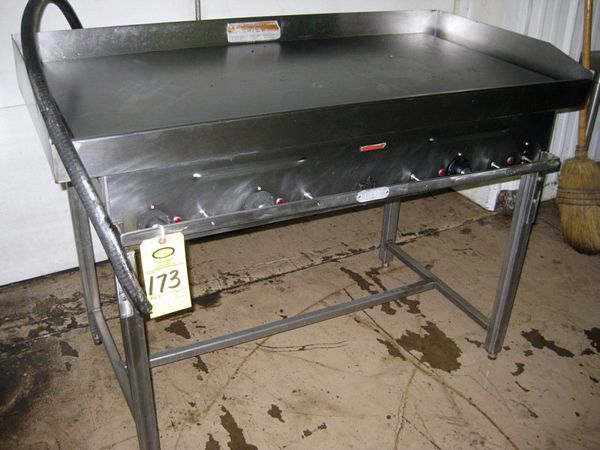 X 44" L, surface w/side oil drainage troughs, 240 volt, 3 phase  **Located In Yorkville, IL