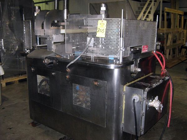per Hydraulic Bacon Press, s.s., w/all safety guards, designed to trim to uniform size for better