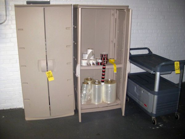 & Rubbermaid Cart w/locking bottom doors