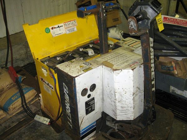 ic Pallet Jack, Ser. #F-34-22821, Type E, 24 volt w/C & D Systems 24 V Charger