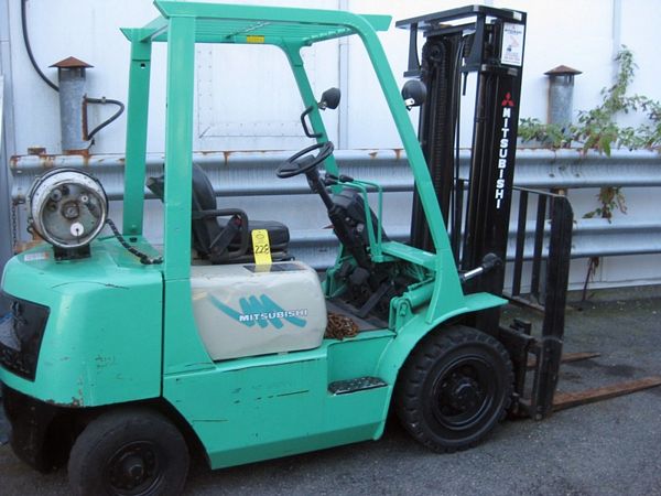 5000 Lb. cap., double mast with side shift, Ser. #AF17B00215