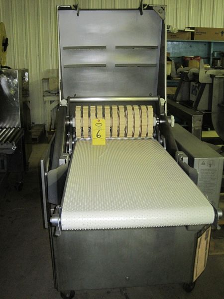 onveyorized infeed, s.s. exterior & contact parts, w/"no load" skinning blade, 440 volt, 3 phase,