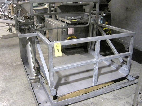 e w/single hydraulic lifting cylinder