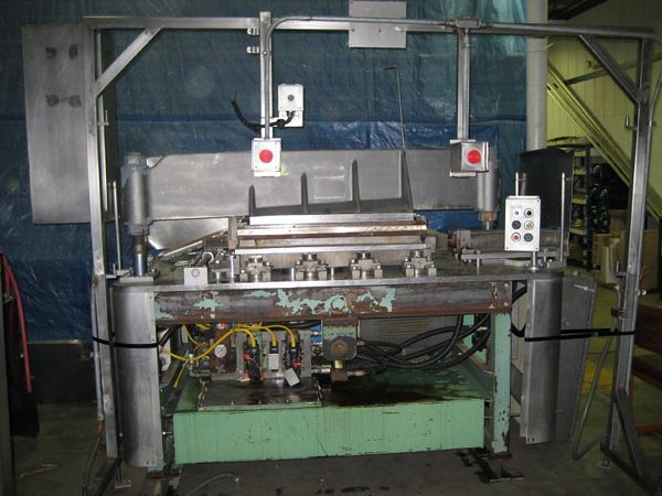 adjustable hydraulic controls for size adjustment, 16" W X 34" l chamber, 230/460 volt, 3 phase,