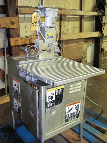 tact parts w/mdl. AZ4100 L pneumatic clipper w/clips